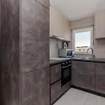 Apartment By The Sea - 18591 Vir