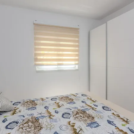 By The Sea - 18591 Apartment