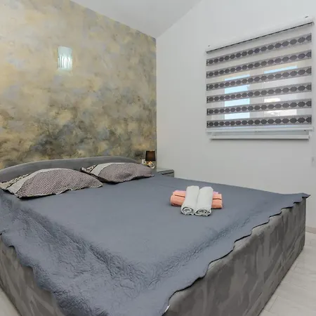 By The Sea - 18591 Apartment
