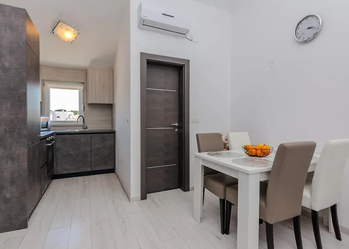 By The Sea - 18591 Apartament