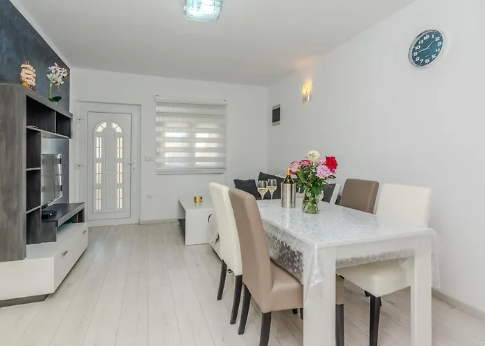 Apartament By The Sea - 18591 Vir