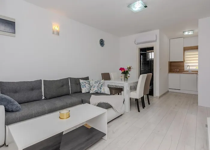 By The Sea - 18591 Apartament Vir